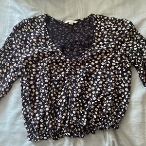 American Eagle Black and White Floral Top